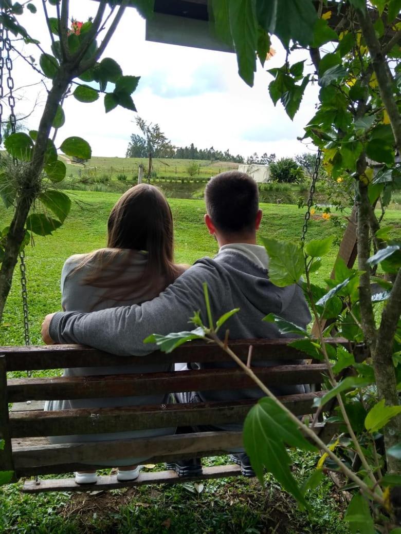 Pousada Romantica - Sitio Buraco Fundo Vale Verde  Exteriér fotografie